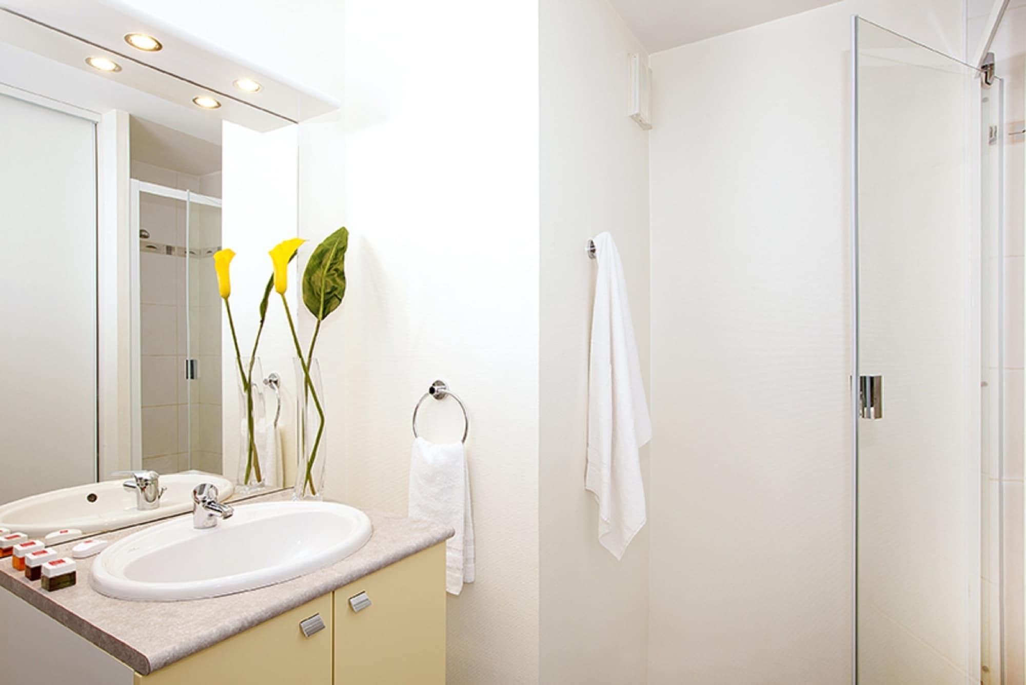 Sejours & Affaires Rennes Villa Camilla Exteriör bild