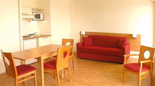 Sejours & Affaires Rennes Villa Camilla Exteriör bild