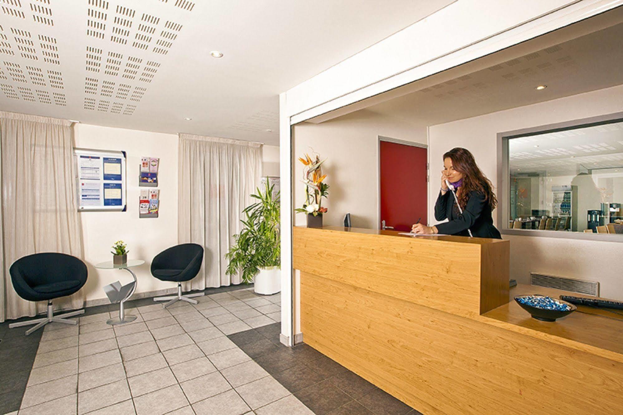 Sejours & Affaires Rennes Villa Camilla Exteriör bild